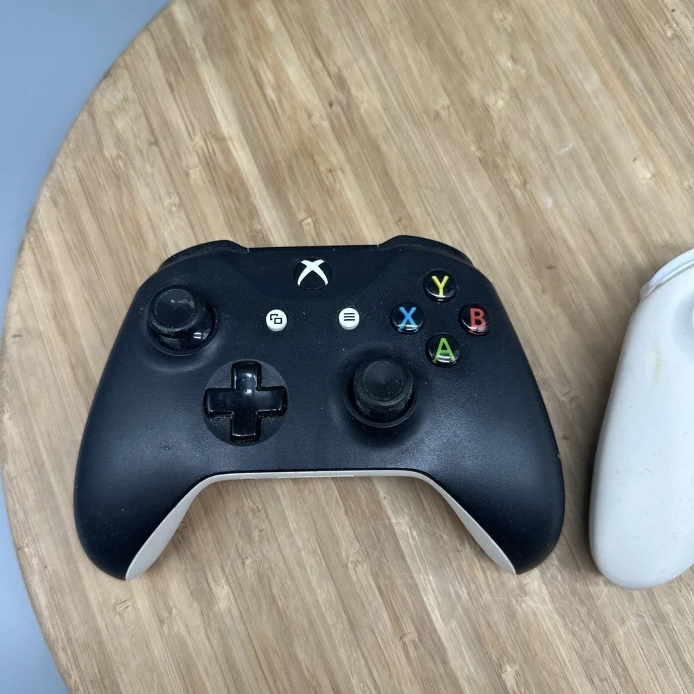 Microsoft Xbox Wireless Controller Black And White 1708 Xbox One & Series X|S